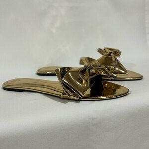 Size 7 1/2 (US) Zara Golden Sandals with Bow
